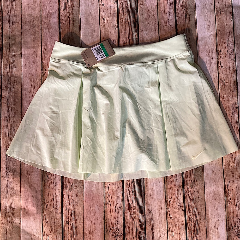 Nike Dri-Fit XL NWT pastel green Golf Skort Skirt with raw hem
